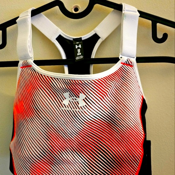 Under Armor matching set - Picture 3 of 7